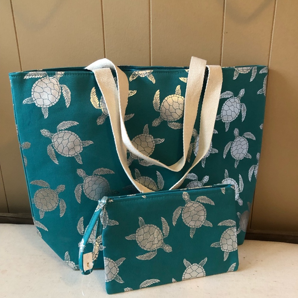 New! Large beach bag w matching wristlet set